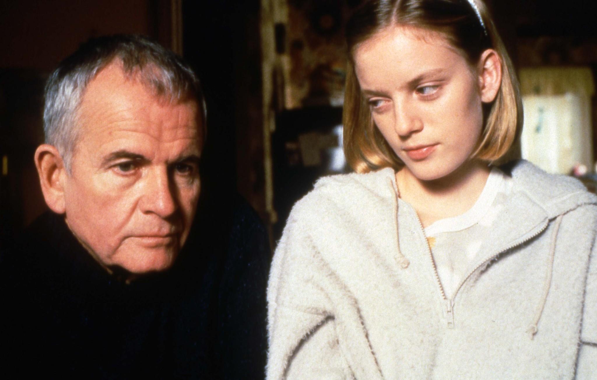 BAŞKA BİR DÜNYA,/THE SWEET HEREAFTER,YÖNETMEN Atom Egoyan ,YAPIM YILI 1977