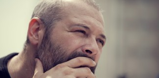 LEVENT ÜZÜMCÜ :SANAT ÖZGÜR DÜŞÜNCE İSTER