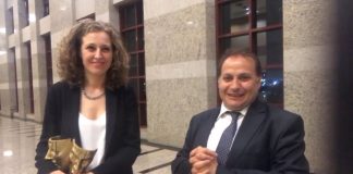Özlem Zeynep Dinsel: İletişim Kurarak İletişimsizliği Anlattık